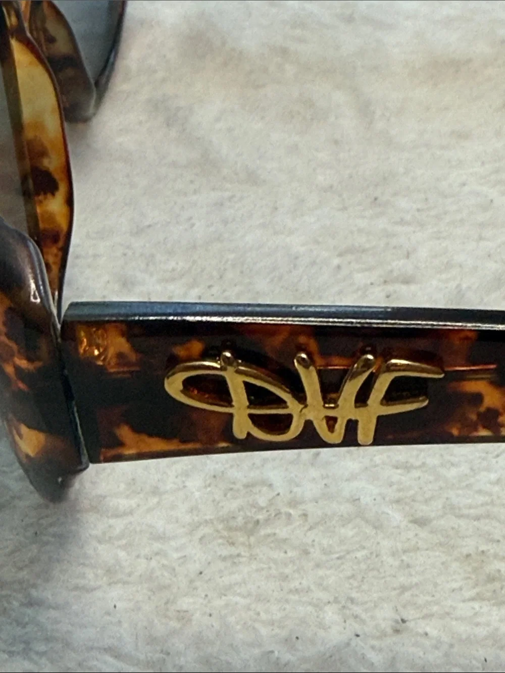 NWOT Diane Von Furstenberg Polarized The Color Authority Brown Fashion Sunglasse